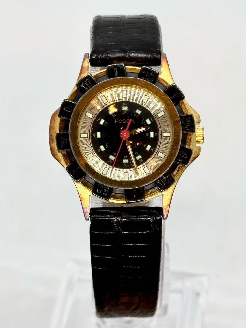 Vintage Fossil Women’s Quartz Gold Tone Watch 27mm Black Dial New Battery Runs